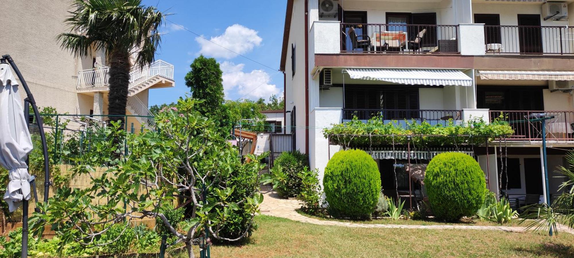 Apartments Svjeta Jadranovo Exterior photo